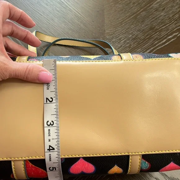 Black with multi colored hearts satchel bag - Picture 16 of 17